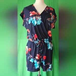 Kaileigh Floral Romper - Women’s M